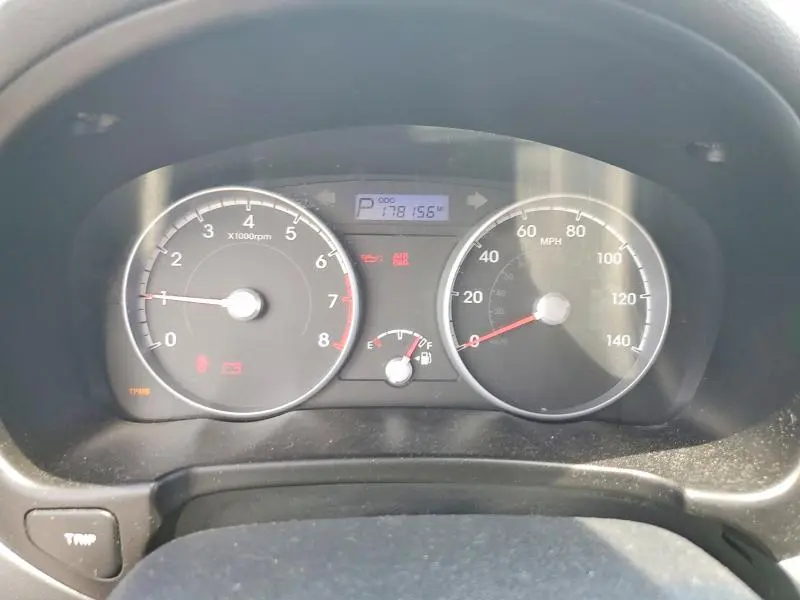 2011 HYUNDAI ACCENT GS  