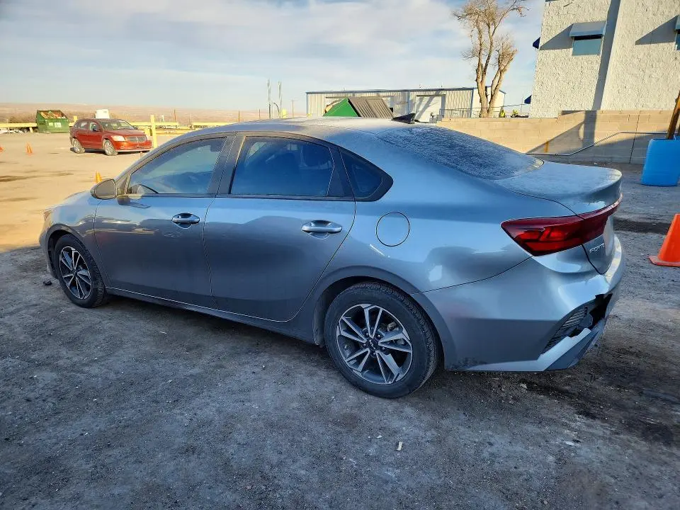 2022 KIA FORTE FE  