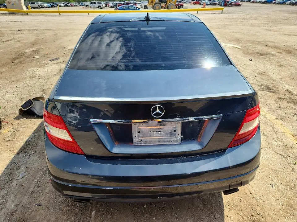 2011 MERCEDES-BENZ C 300  