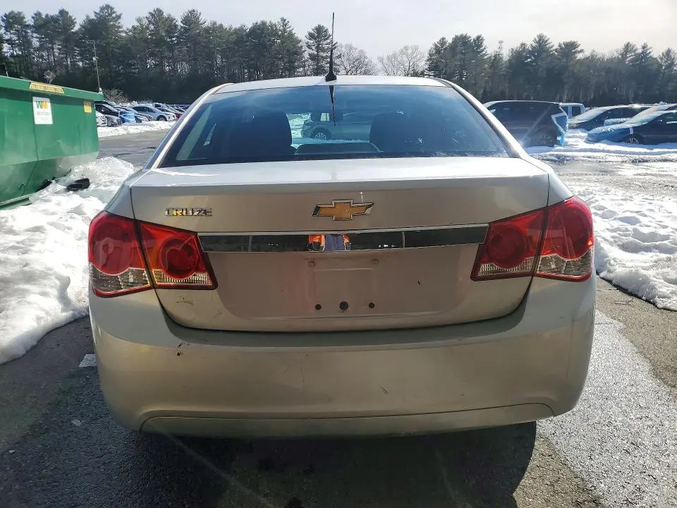 2012 CHEVROLET CRUZE LS  