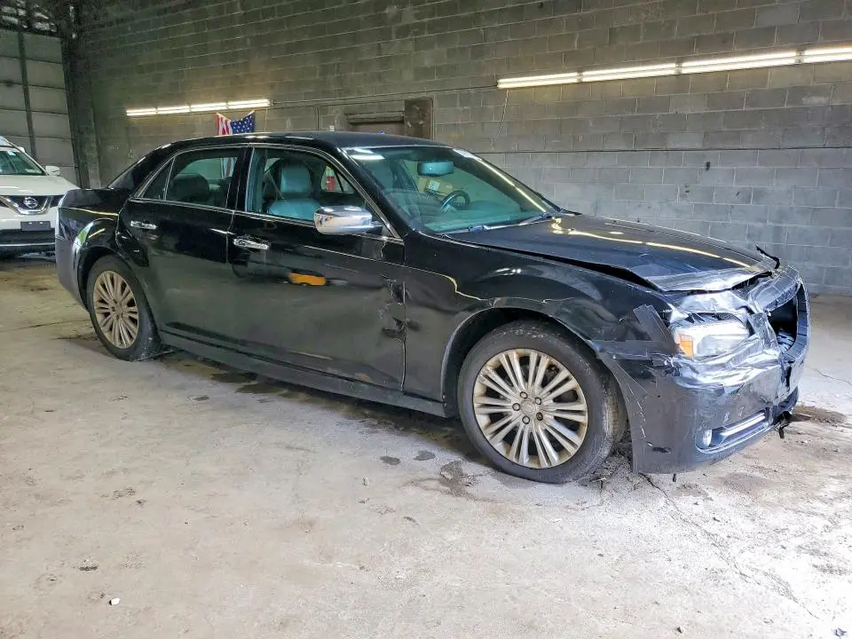 2014 CHRYSLER 300C   