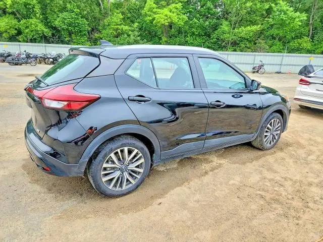2022 NISSAN KICKS SV  
