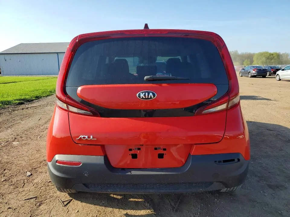 2022 KIA SOUL LX  