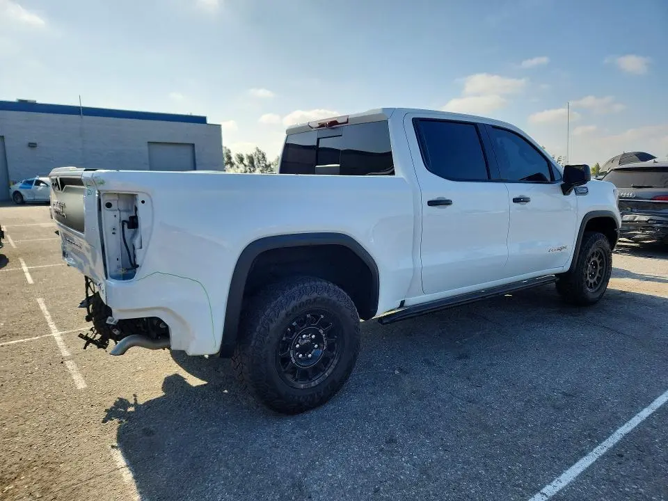 2024 GMC SIERRA K1500 AT4X  
