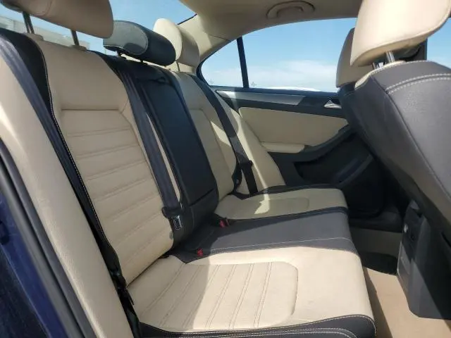 2012 VOLKSWAGEN JETTA   