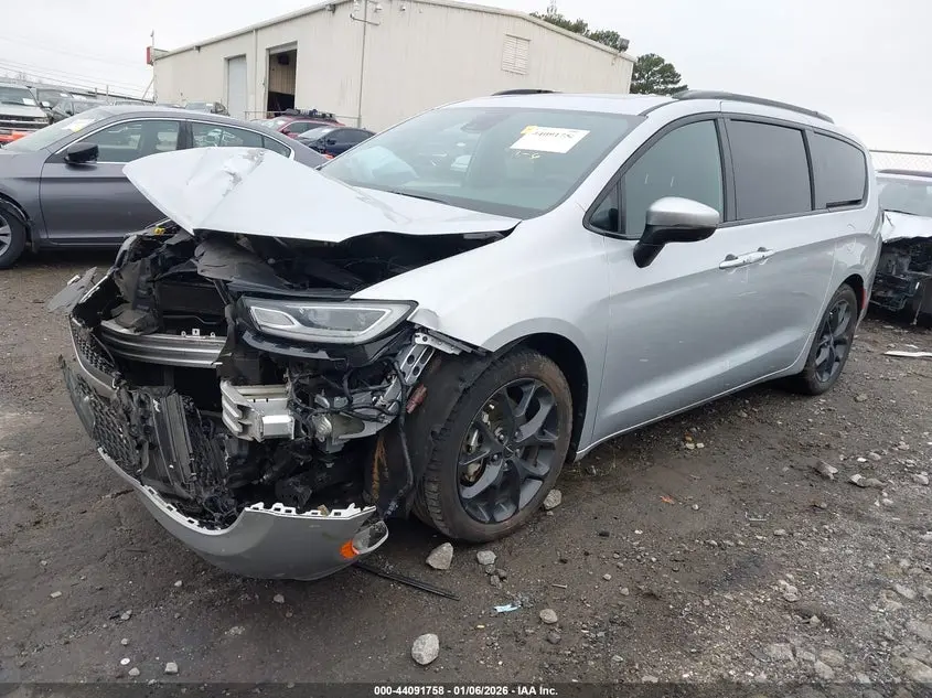 2023 CHRYSLER PACIFICA TOURING L