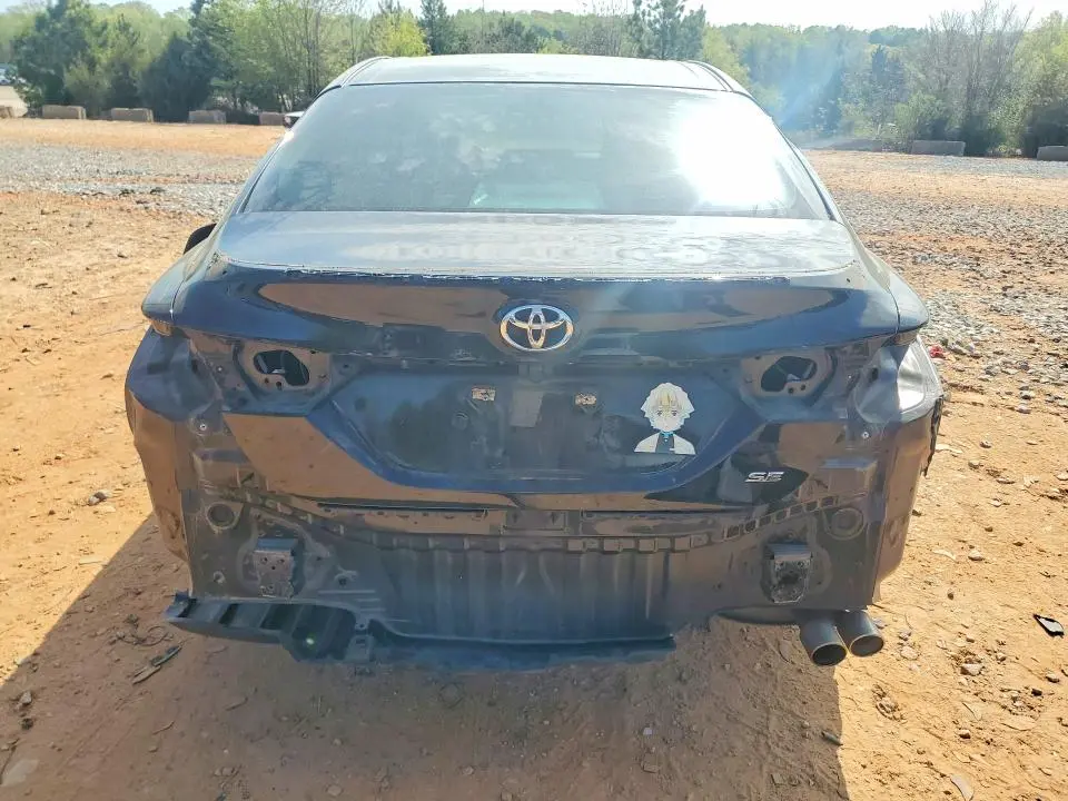 2018 TOYOTA CAMRY SE  