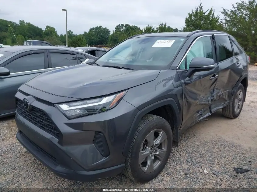 2024 TOYOTA RAV4 XLE