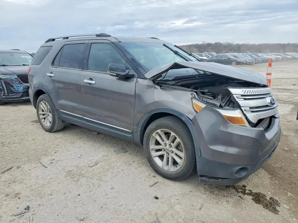 2011 FORD EXPLORER XLT  