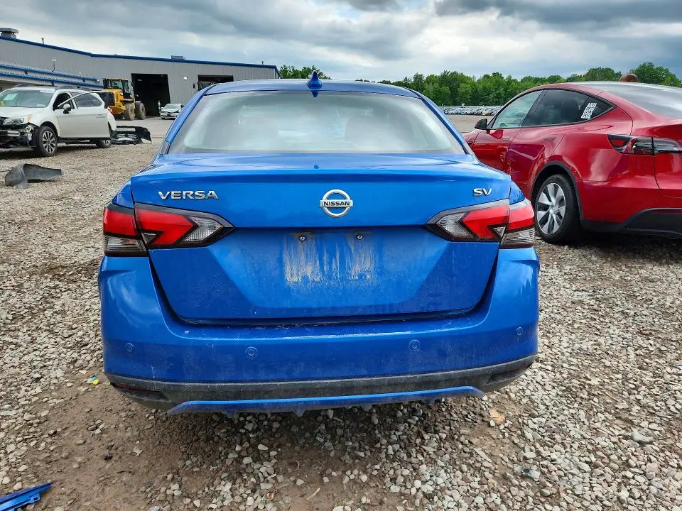 2020 NISSAN VERSA SV  