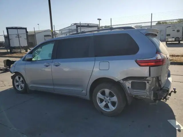 2017 TOYOTA SIENNA LE  
