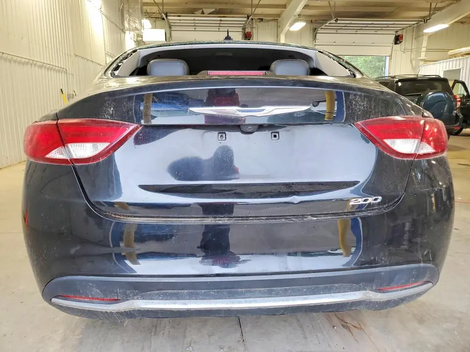 2017 CHRYSLER 200 LIMITED  