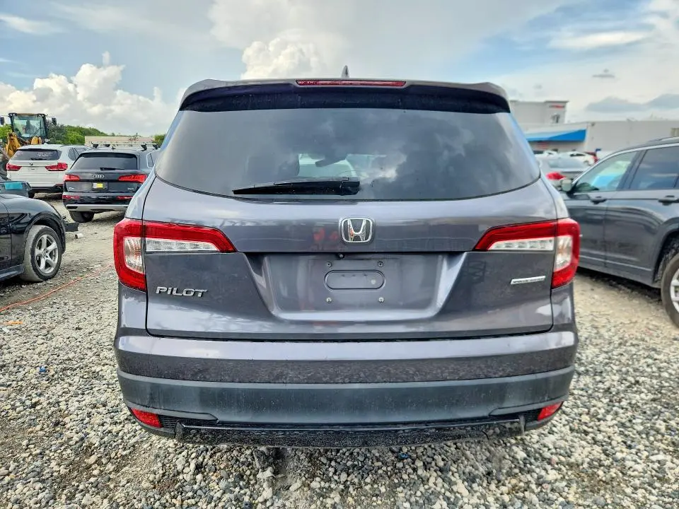 2021 HONDA PILOT SE  