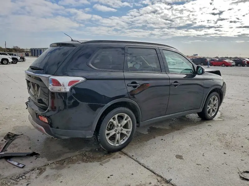 2015 MITSUBISHI OUTLANDER SE  