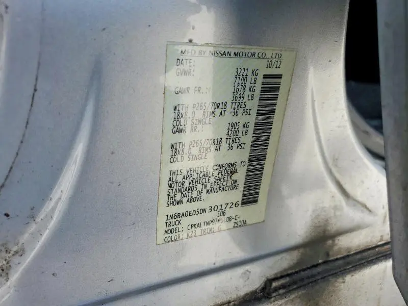 2013 NISSAN TITAN SV  