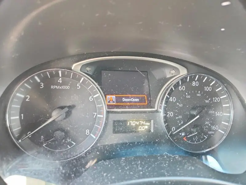 2014 NISSAN PATHFINDER SV  