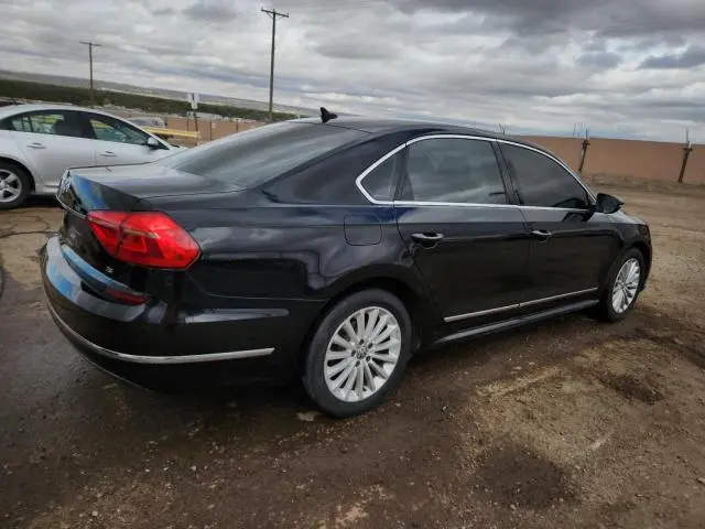 2016 VOLKSWAGEN PASSAT SE  