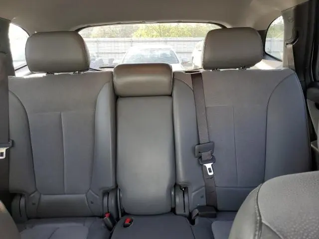 2012 HYUNDAI SANTA FE SE  