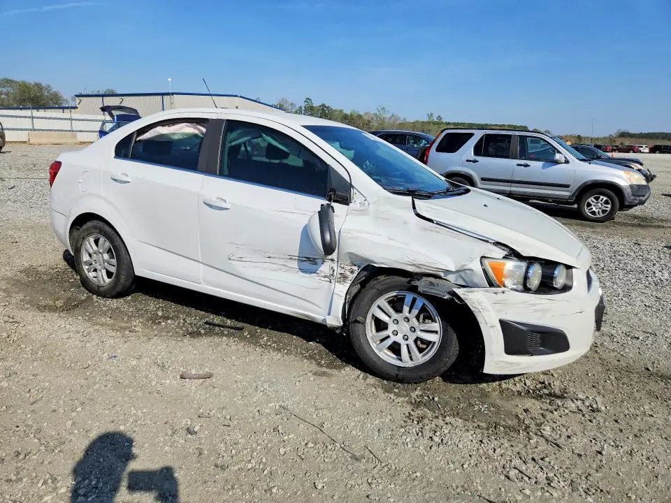 2016 CHEVROLET SONIC LT  