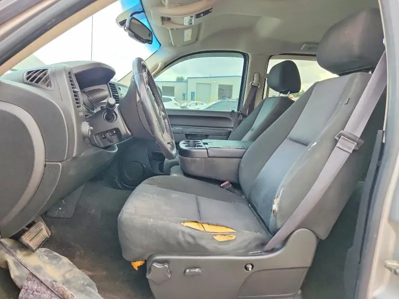 2011 CHEVROLET SILVERADO C1500 LT  