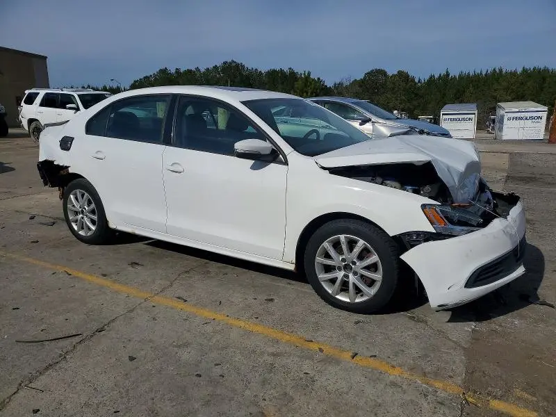 2012 VOLKSWAGEN JETTA SE  
