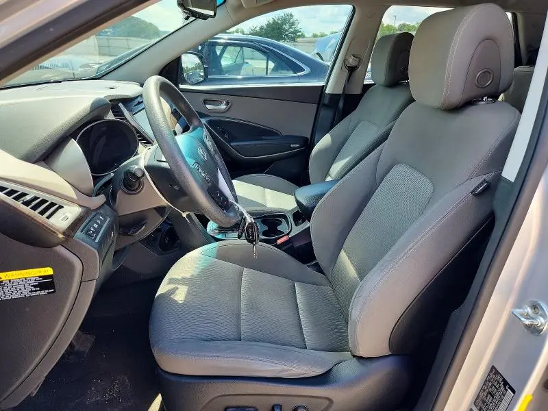 2017 HYUNDAI SANTA FE SE  