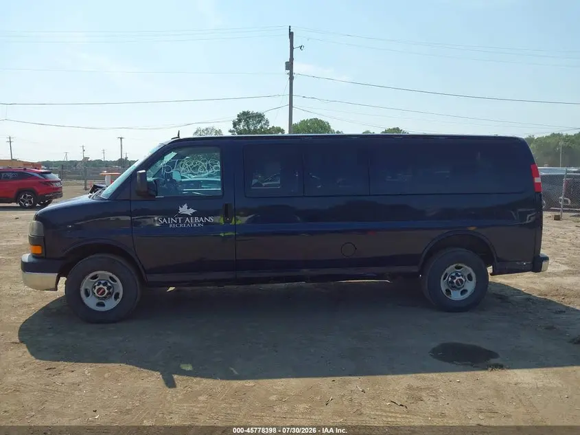 2012 GMC SAVANA 3500 LT