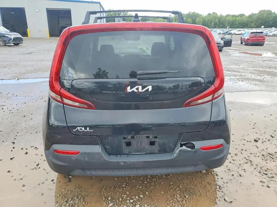 2022 KIA SOUL LX  
