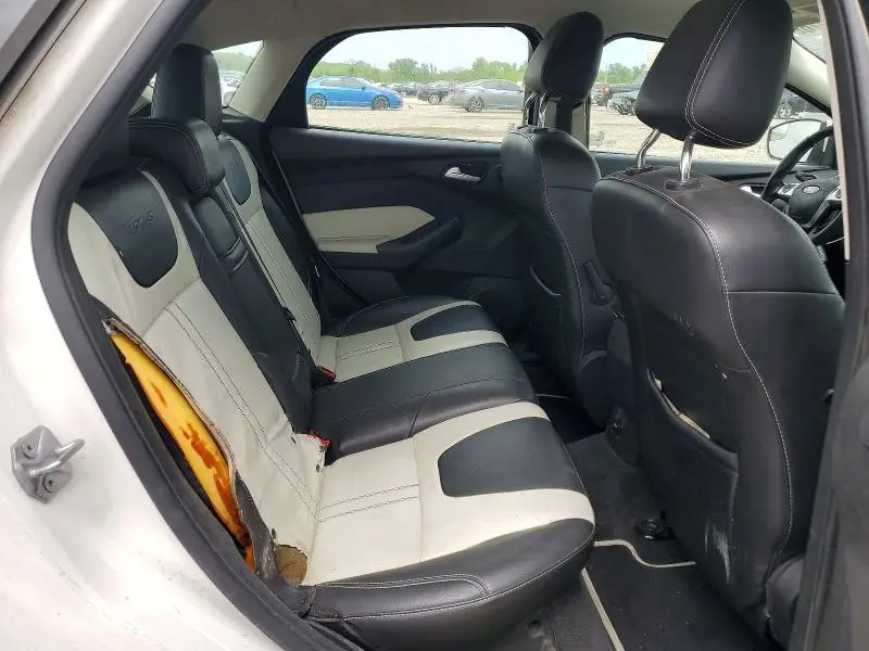 2012 FORD FOCUS TITANIUM  