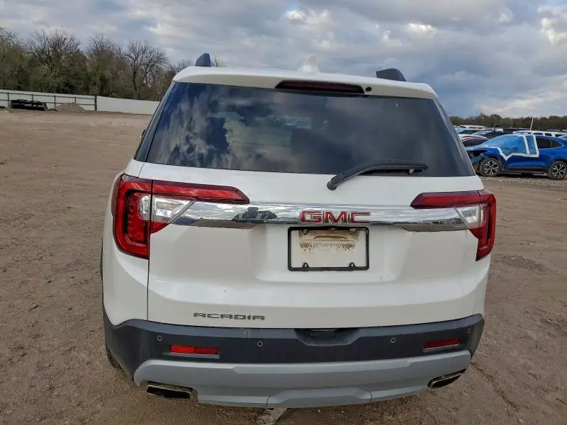 2021 GMC ACADIA SLT  
