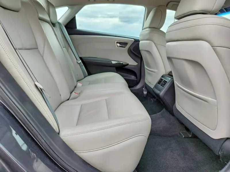 2018 TOYOTA AVALON XLE  