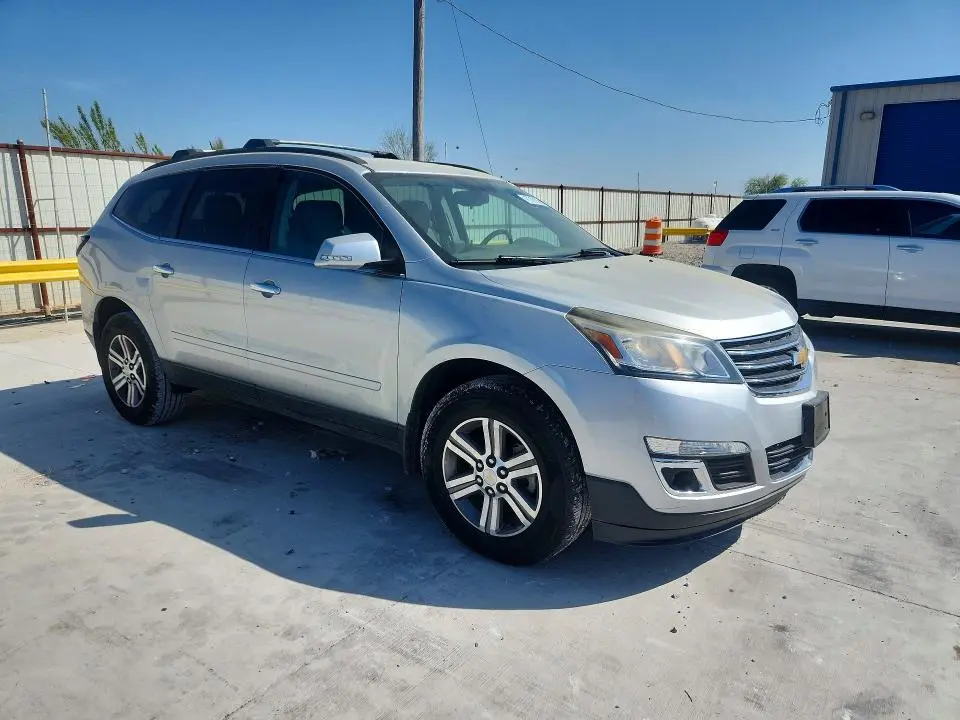 2016 CHEVROLET TRAVERSE LT  