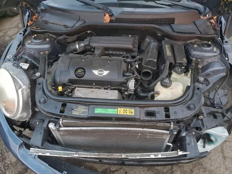 2010 MINI COOPER   