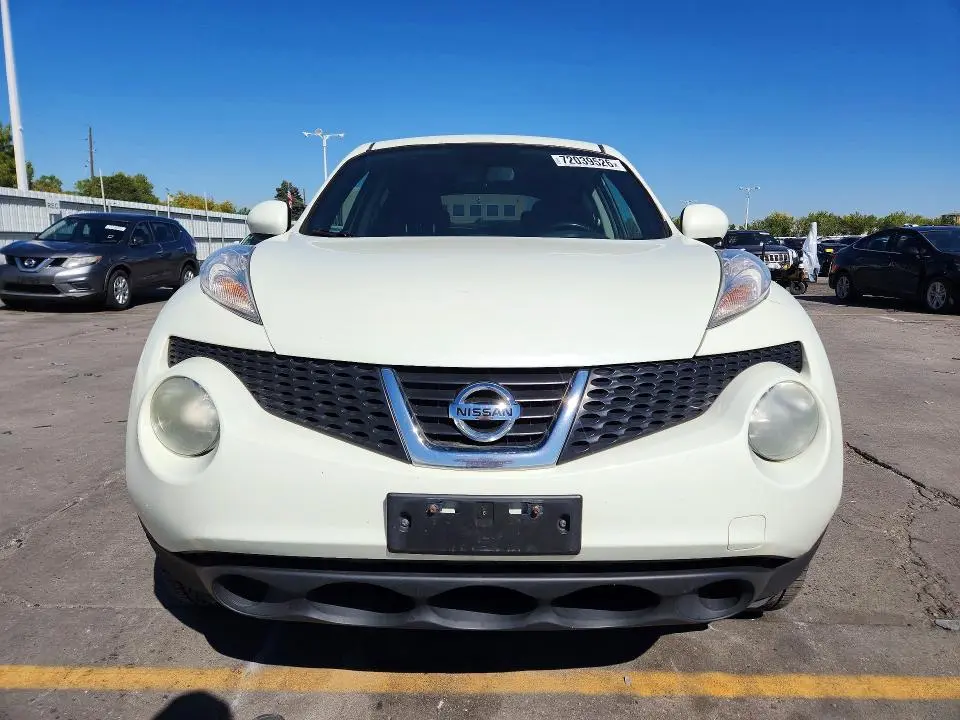 2011 NISSAN JUKE S  