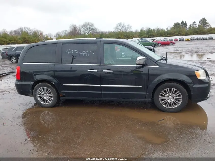 2011 CHRYSLER TOWN & COUNTRY LIMITED