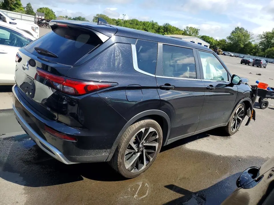 2024 MITSUBISHI OUTLANDER SE  