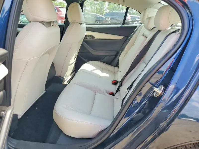2022 MAZDA 3 PREMIUM  
