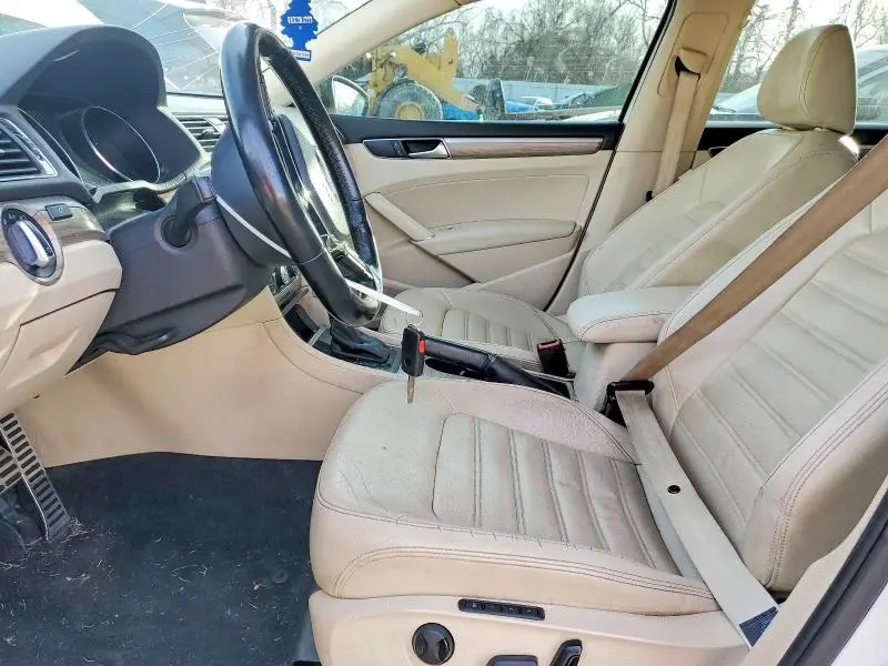 2017 VOLKSWAGEN PASSAT SEL PREMIUM  