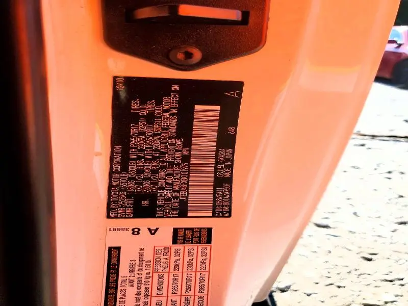 2011 TOYOTA FJ CRUISER BASE  