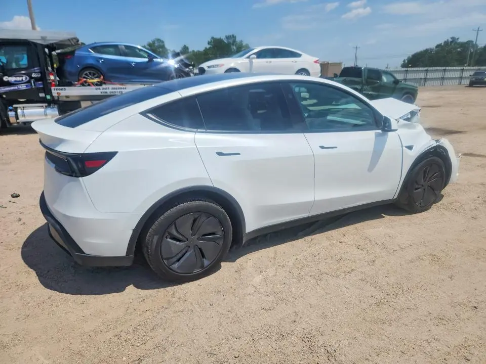 2026 TESLA MODEL Y   