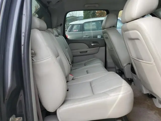 2011 CHEVROLET AVALANCHE LT  