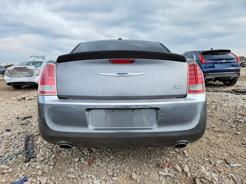 2011 CHRYSLER 300 LIMITED  