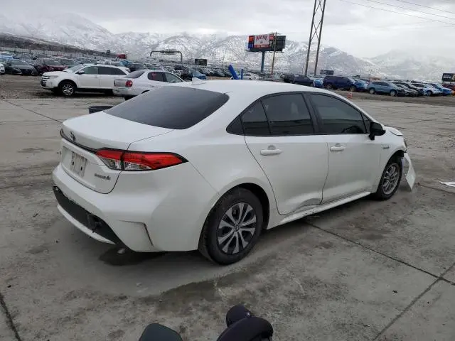 2021 TOYOTA COROLLA LE  