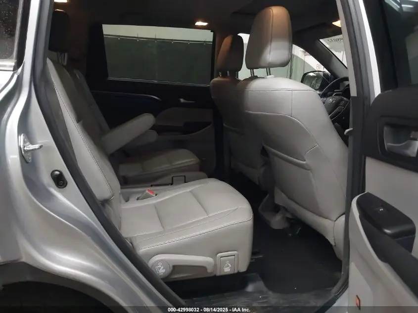 2015 TOYOTA HIGHLANDER LIMITED V6
