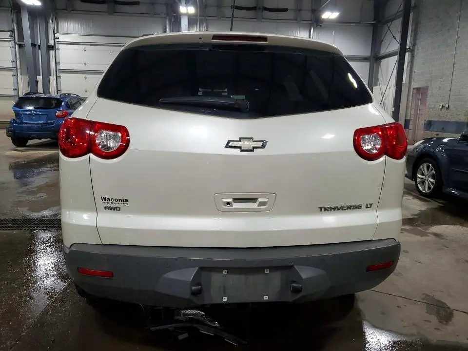2012 CHEVROLET TRAVERSE LT  