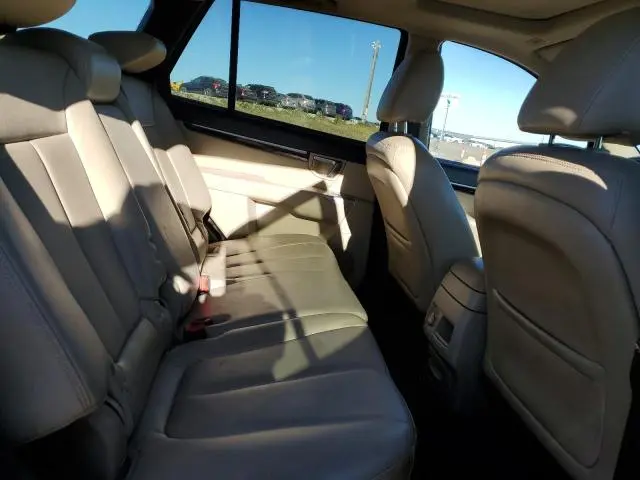 2011 HYUNDAI SANTA FE SE  