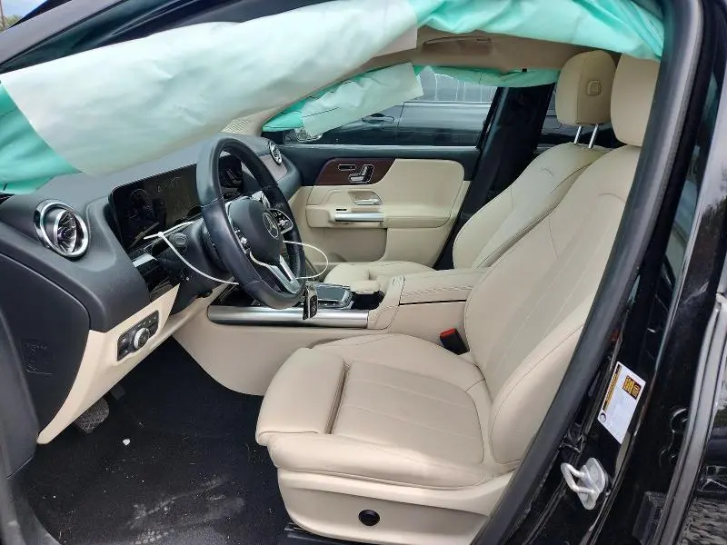 2023 MERCEDES-BENZ GLA 250 4MATIC  