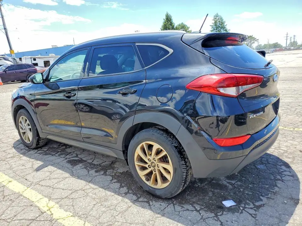 2016 HYUNDAI TUCSON SE  