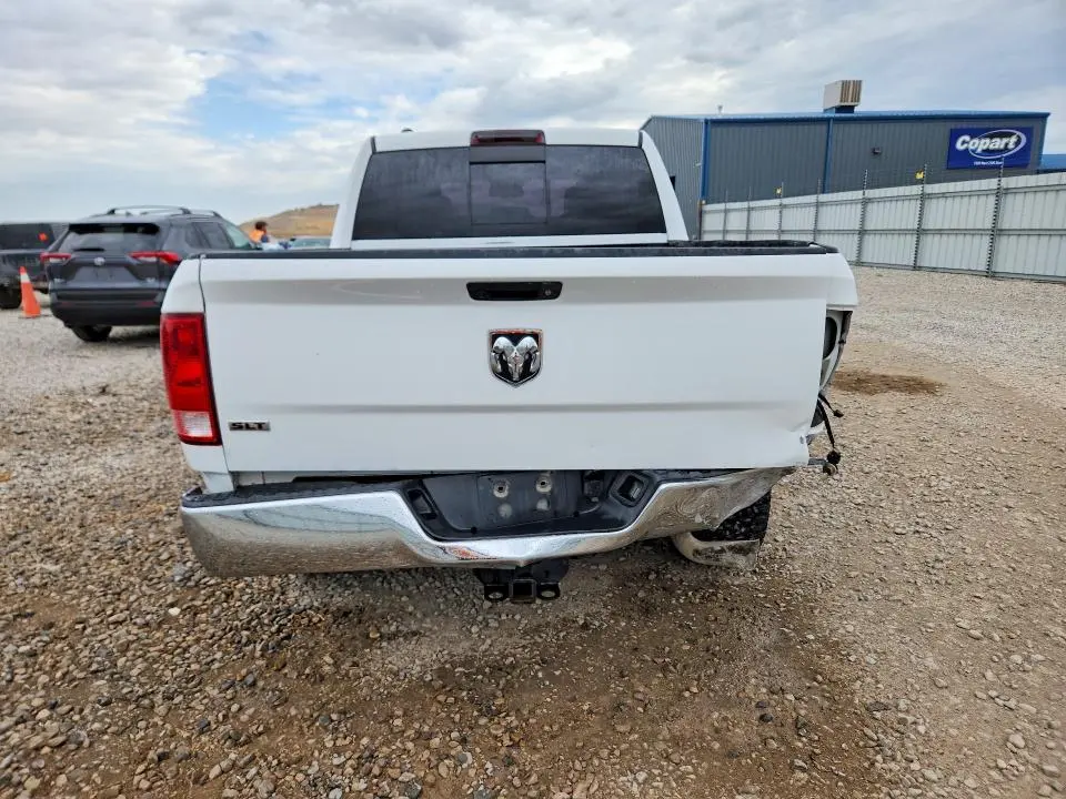 2015 RAM 1500 SLT  