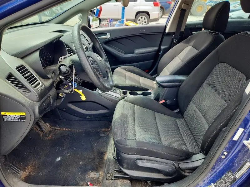 2017 KIA FORTE LX  